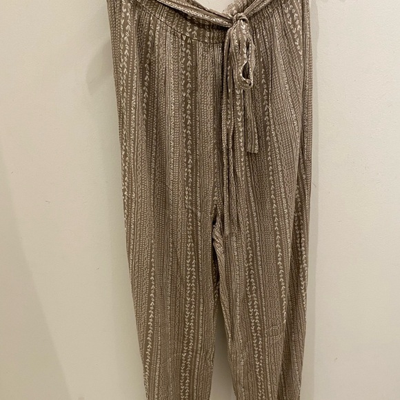 Pants - Picture 6 of 6